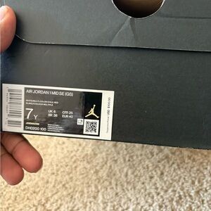 Air Jordan 1 Mid SE (GS) Sneakers